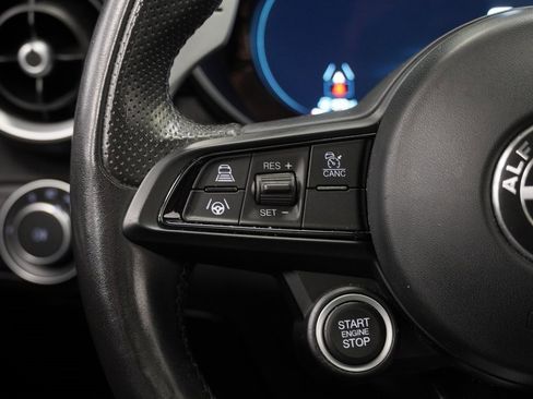 Used 2024 Alfa Romeo Giulia Veloce image 36