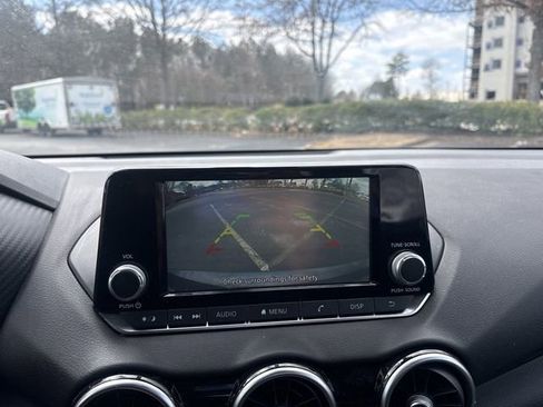 Used 2021 Nissan Sentra SR w/ SR Premium Package image 11