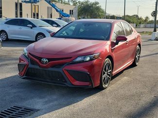 Used 2023 Toyota Camry SE video 2