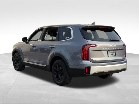 Used 2024 Kia Telluride LX AWD/4WD image 5