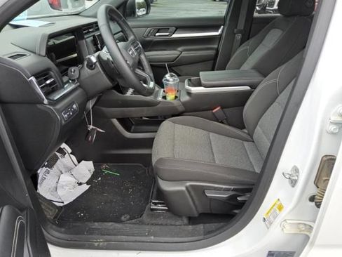 Used 2025 GMC Terrain Elevation AWD/4WD image 6