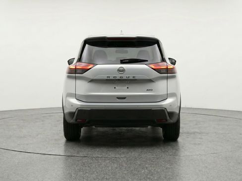 Used 2025 Nissan Rogue SV AWD/4WD image 7