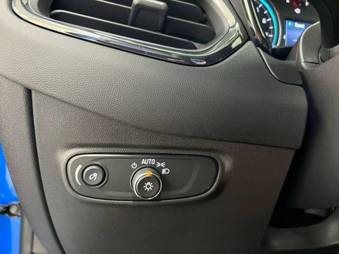 Used 2024 Chevrolet Equinox RS AWD/4WD image 17