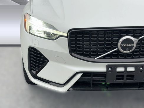 Certified 2025 Volvo XC60 T8 Ultra w/ Climate Package image 11