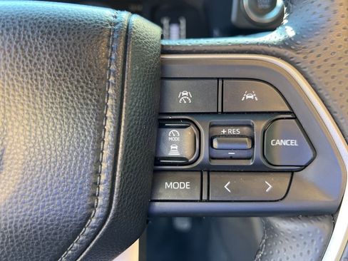 Used 2025 Toyota 4Runner SR5 image 14