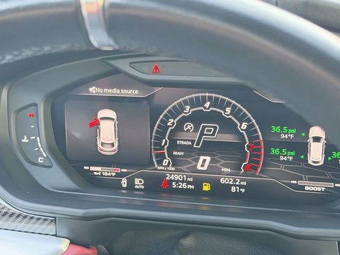 Used 2022 Lamborghini Urus AWD/4WD image 31