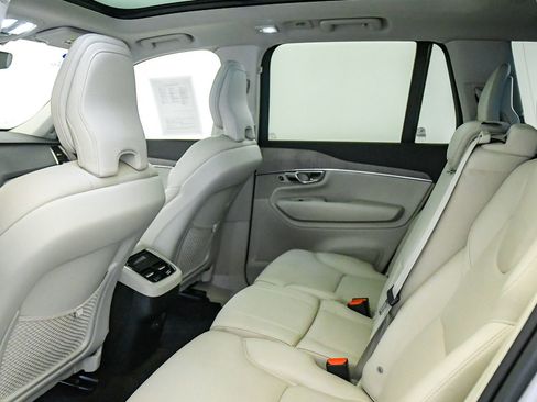 Used 2023 Volvo XC90 B6 Plus w/ Protection Package Premier image 19