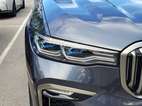 Used 2020 BMW X7 M50i w/ Executive Package AWD/4WD image 6