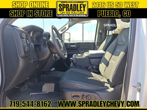 Used 2023 Chevrolet Silverado 2500 Custom w/ Custom Value Package image 6