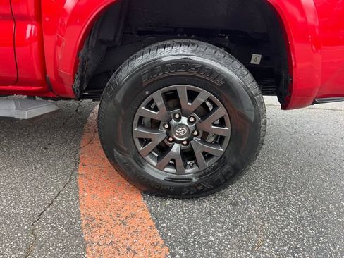 Used 2021 Toyota Tacoma SR5 image 33