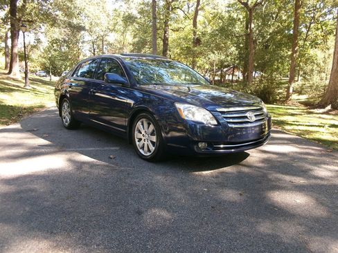 Used 2006 Toyota Avalon Limited image 3
