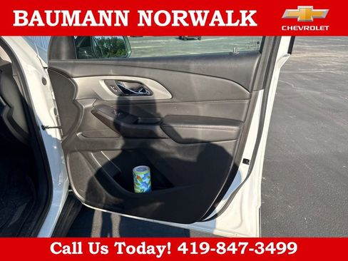 Used 2021 Chevrolet Traverse LT FWD image 9