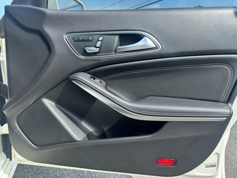 Used 2018 Mercedes-Benz CLA 250 4MATIC image 21