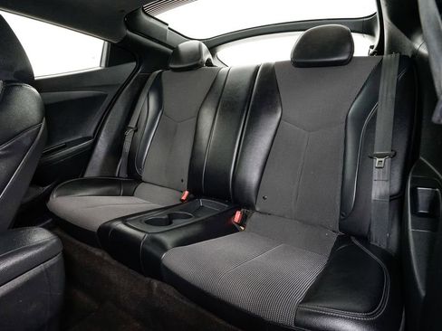 Used 2016 Hyundai Veloster w/ Option Group 02 image 21