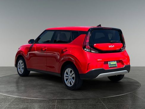 Used 2025 Kia Soul LX FWD image 7