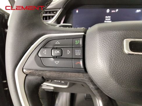Used 2023 Jeep Grand Cherokee Limited RWD image 16