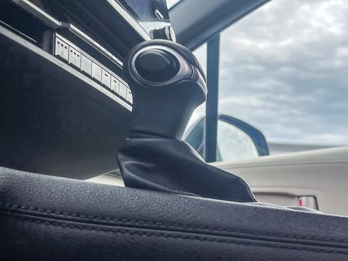 Used 2024 Toyota Sienna Platinum image 21