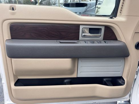 Used 2012 Ford F150 Lariat w/ Lariat Chrome Pkg image 19