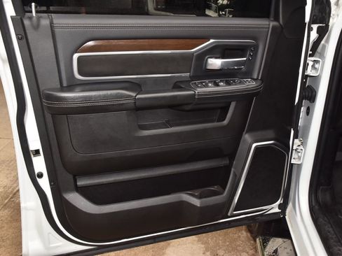 Used 2024 RAM 2500 Laramie image 35