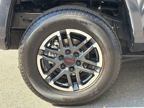 Used 2026 Toyota Tacoma TRD Sport w/ TRD Sport Premium Package AWD/4WD image 9