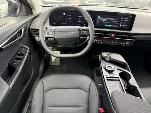 New 2026 Kia EV6 Wind RWD image 17