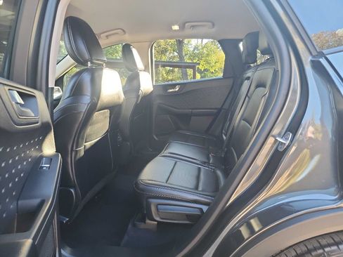 Used 2020 Ford Escape SEL image 31