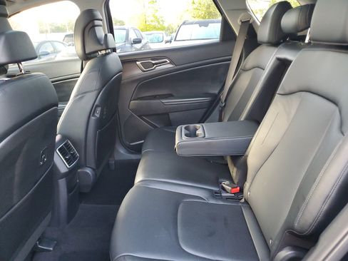 Used 2025 Kia Sportage EX w/ Premium Package image 10