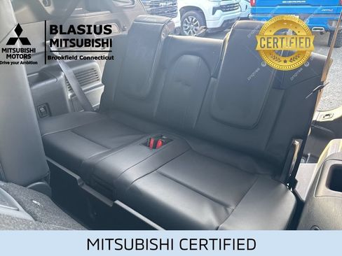 Used 2023 Mitsubishi Outlander 4WD Plug-In Hybrid image 10