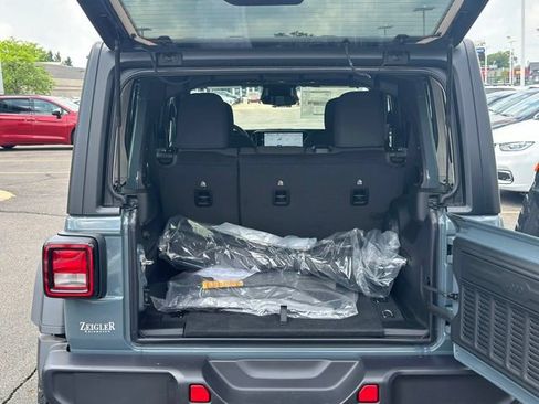 New 2026 Jeep Wrangler Unlimited Sport AWD/4WD image 9