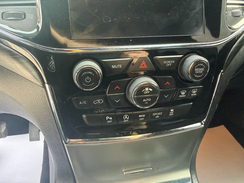 Used 2019 Jeep Grand Cherokee Altitude image 26