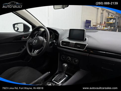 Used 2016 MAZDA MAZDA3 i Sport w/ Preferred Equipment Package image 10