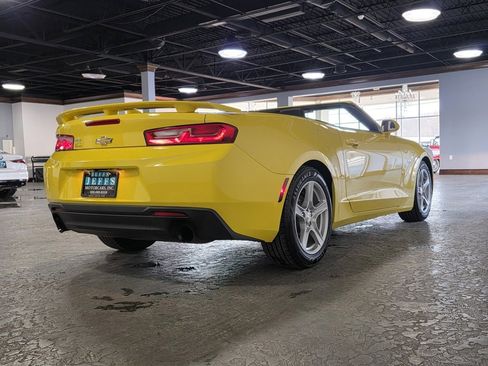 Used 2017 Chevrolet Camaro LT w/ Technology Package image 4
