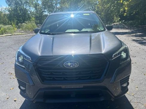Used 2022 Subaru Forester Premium AWD/4WD image 10