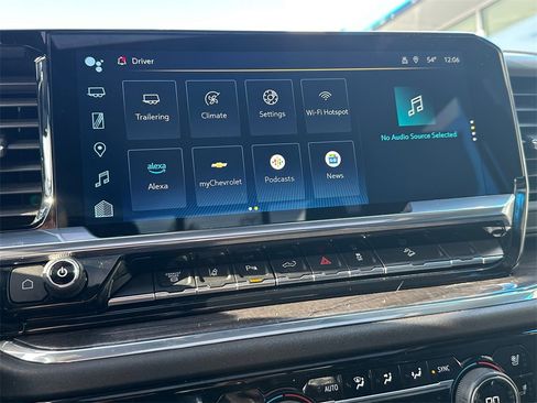 Used 2024 Chevrolet Silverado 2500 LTZ w/ LTZ Convenience Package image 30