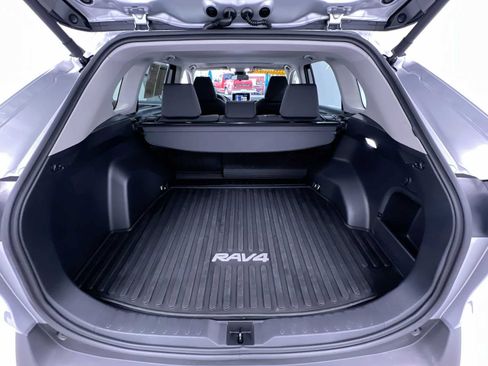 Used 2025 Toyota RAV4 XLE w/ Convenience Package AWD/4WD image 41