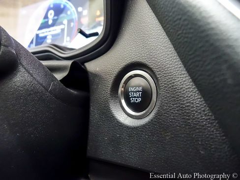 Used 2025 Toyota Corolla SE w/ SE Premium Package FWD image 16