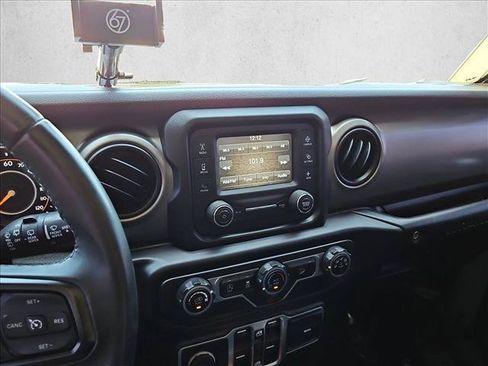 Used 2018 Jeep Wrangler Unlimited Sport S AWD/4WD image 14