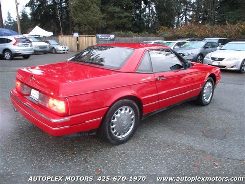 Used 1992 Cadillac Allante image 3