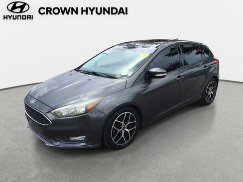 Used 2017 Ford Focus SEL FWD image 1