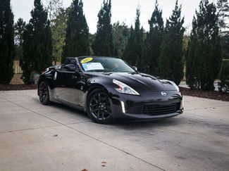 Used 2017 Nissan 370Z Touring video 2
