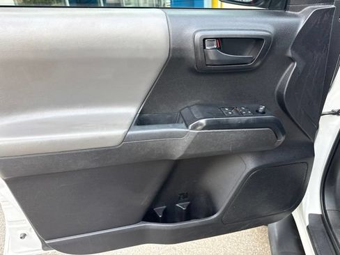 Used 2021 Toyota Tacoma SR w/ SX Package AWD/4WD image 7