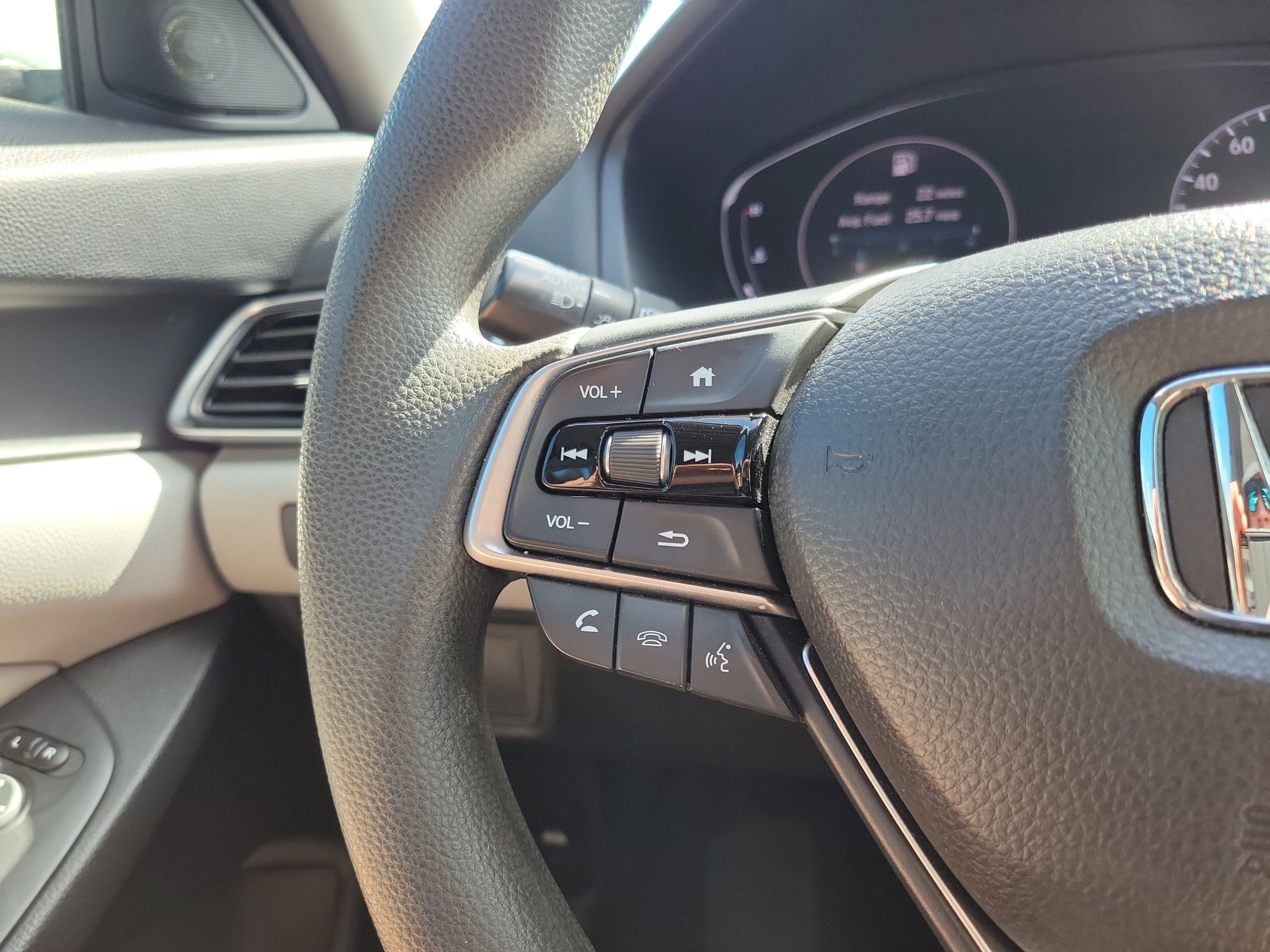 Used 2020 Honda Accord EX image 22