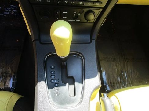 Used 2002 Ford Thunderbird RWD image 17