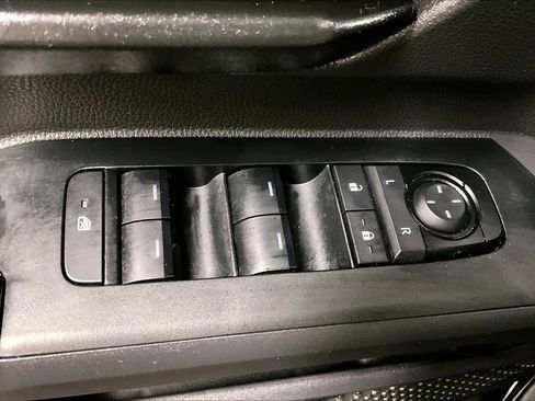 Certified 2024 Toyota Tacoma SR5 AWD/4WD image 31