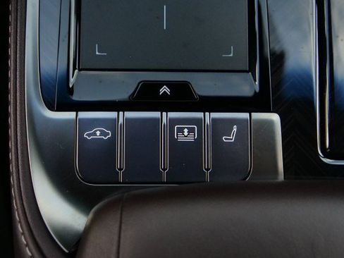 Used 2019 Lexus LS 500 w/ Luxury Package RWD image 26