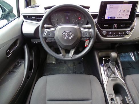 Used 2025 Toyota Corolla LE FWD image 19