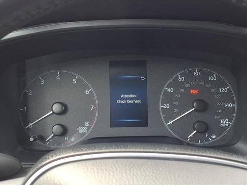 Used 2024 Toyota Corolla Cross LE FWD image 26