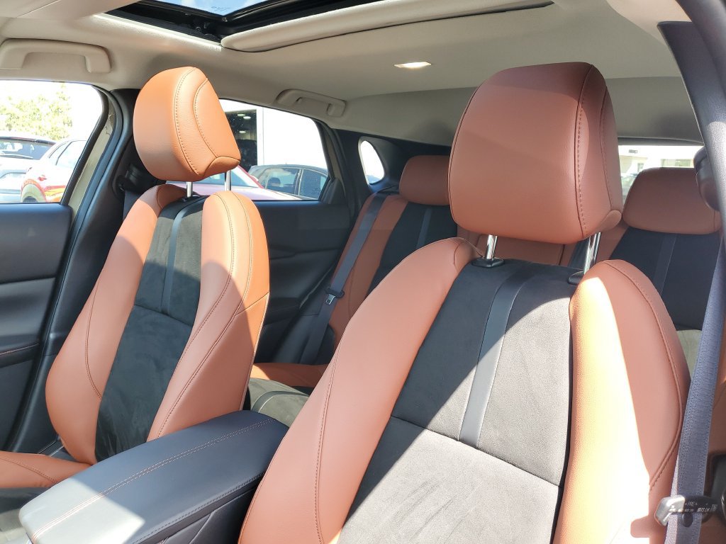 Certified 2024 MAZDA CX-30 Carbon AWD/4WD image 13