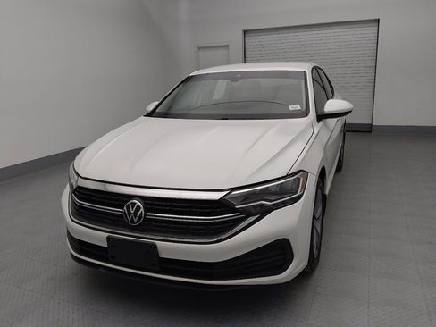 Used 2024 Volkswagen Jetta SE image 15