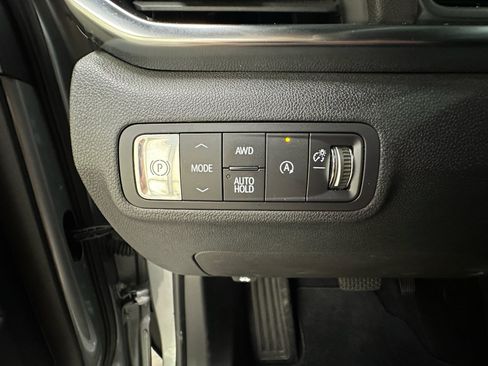 Used 2025 GMC Terrain Elevation w/ Elevation Premium Package AWD/4WD image 29